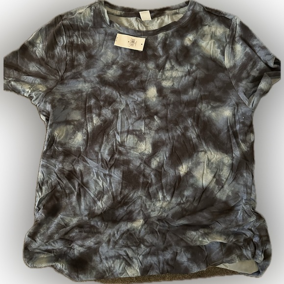 NWT Old Navy Luxe M T-Shirt - Picture 1 of 1